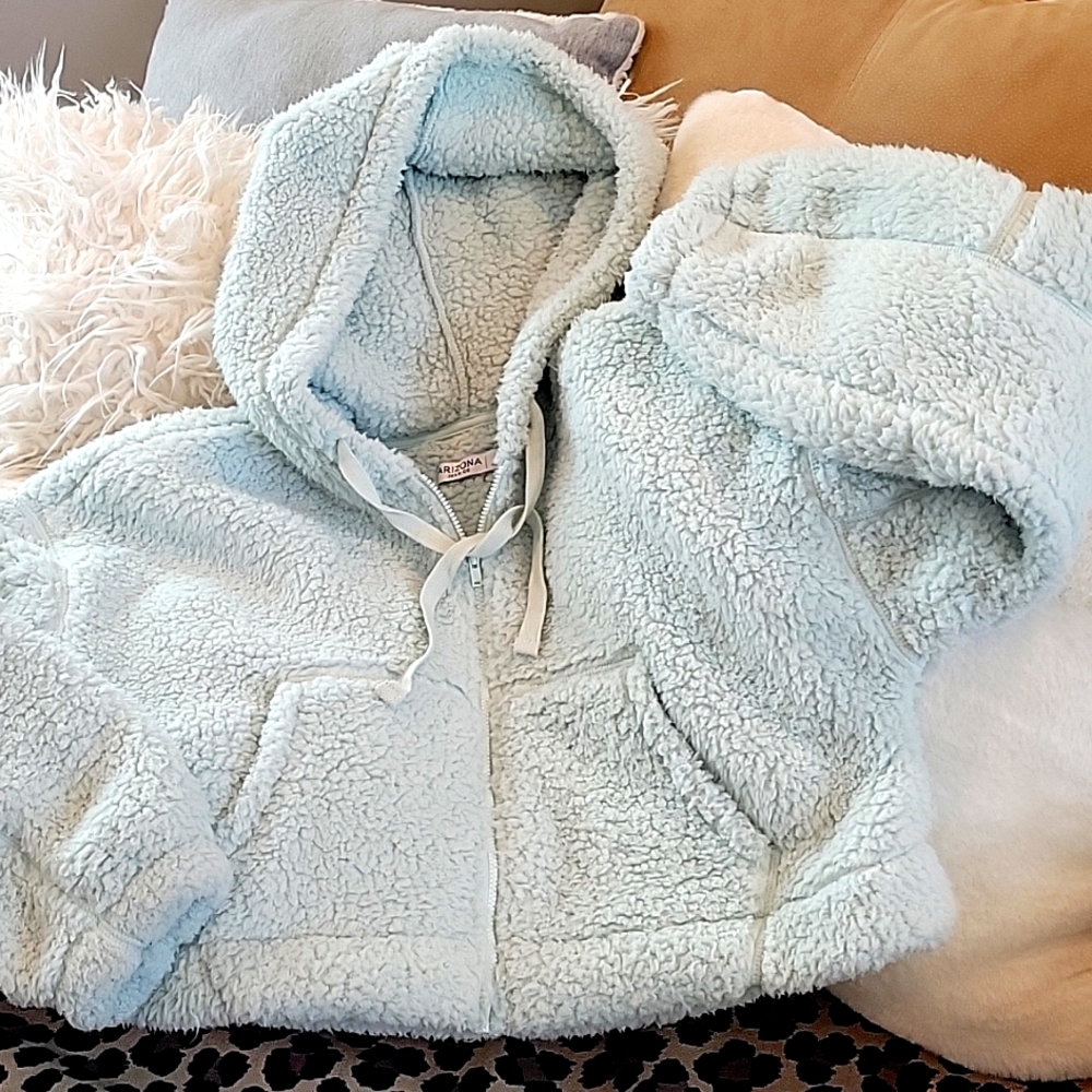 Arizona Jean Co. Boucle Hoodie Junior's Size M